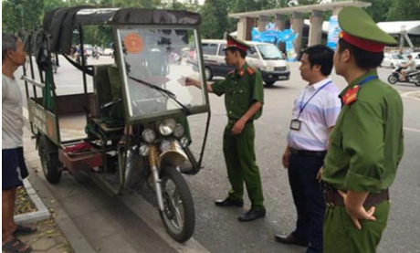 Công an thị trấn Minh Đức (huyện Thủy Nguyên): Vận động 15 chủ phương tiện tự chế chấp hành pháp luật